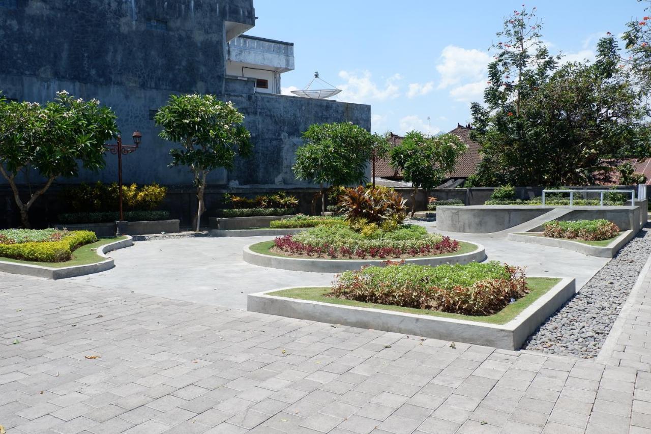 Hotel Grand Wijaya Singaraja Zewnętrze zdjęcie